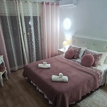 Cozy Sea Views In Апартаменти