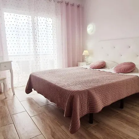 Apartament Cozy Sea Views In *